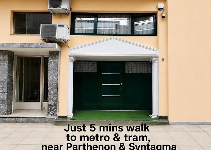 Emerald Designhome Near Metro, Tram, 10' Acropolis